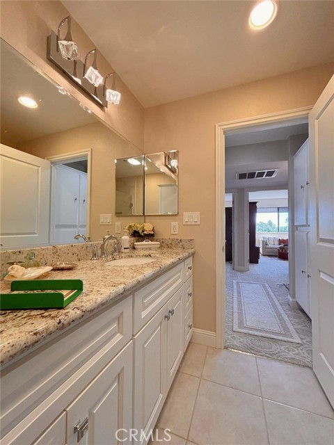 12400 MONTECITO Road, Seal Beach CA: https://media.crmls.org/medias/38554c22-f8b0-43fb-a6f8-983c2d8d8350.jpg