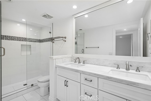 Detail Gallery Image 12 of 18 For 2010 Barranca, Newport Beach,  CA 92660 - 3 Beds | 2 Baths