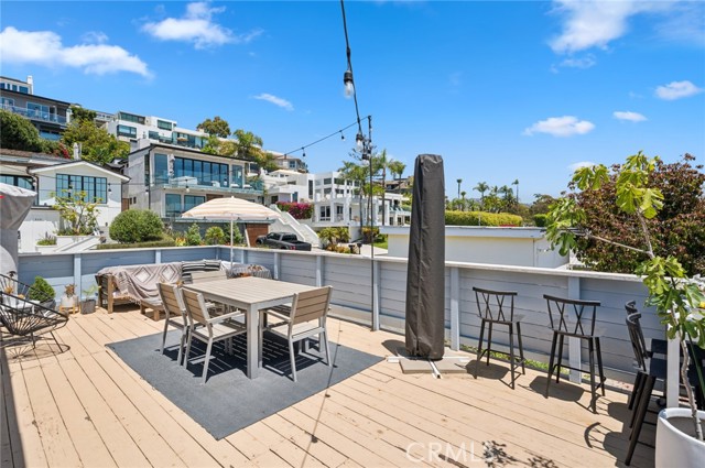 Detail Gallery Image 25 of 31 For 295 Wave St, Laguna Beach,  CA 92651 - 3 Beds | 3 Baths