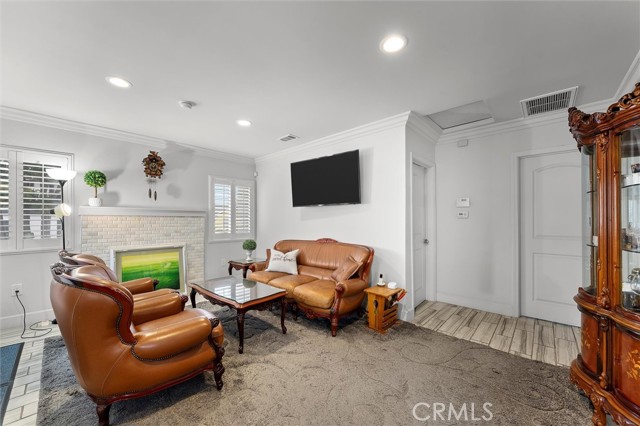 1143 W 163rd Street, Gardena CA: https://media.crmls.org/medias/38569b51-8718-4cf5-8b98-e0e531630cbd.jpg