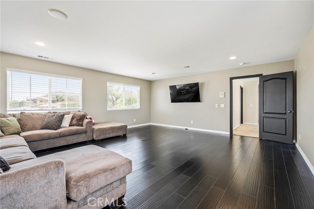 17530 Dry Run Court, Riverside CA: https://media.crmls.org/medias/3856a36c-ca21-4138-bac5-c5271a37dc5d.jpg