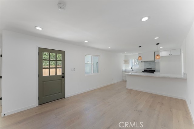 Detail Gallery Image 2 of 11 For 2742 S Sycamore, Los Angeles,  CA 90016 - 2 Beds | 1 Baths