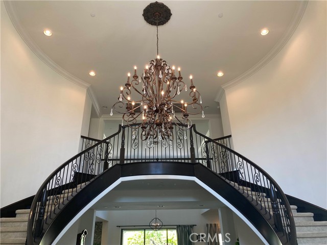 Detail Gallery Image 4 of 38 For 20239 Jubilee Way, Porter Ranch,  CA 91326 - 4 Beds | 4/1 Baths
