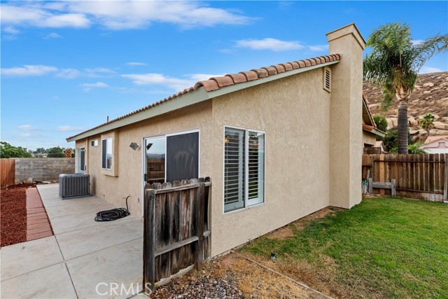 Detail Gallery Image 26 of 39 For 4296 Estrada Dr, Jurupa Valley,  CA 92509 - 3 Beds | 2 Baths