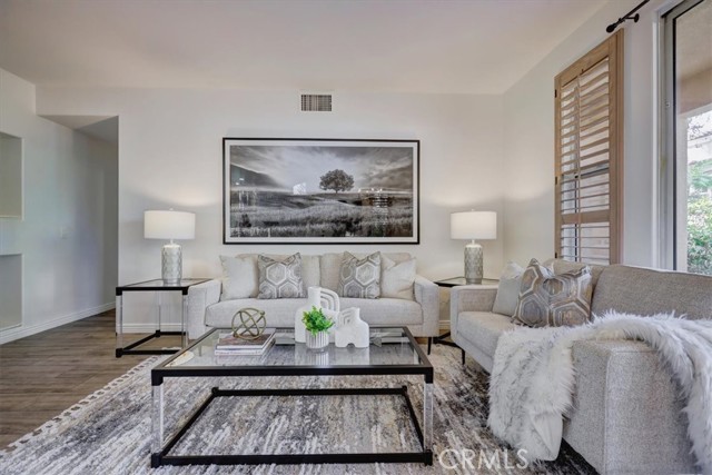 2719 Dietrich Drive, Tustin CA: https://media.crmls.org/medias/3859b72d-aedf-4efa-9415-e56515901886.jpg