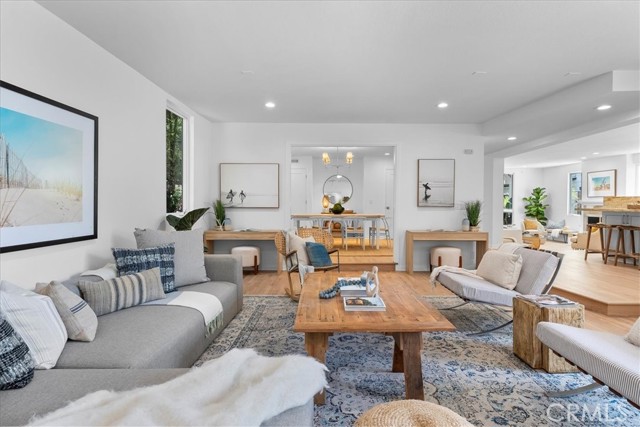 2209 Valley Drive, Manhattan Beach, California 90266, 4 Bedrooms Bedrooms, ,2 BathroomsBathrooms,Residential,Sold,Valley,SB22159548