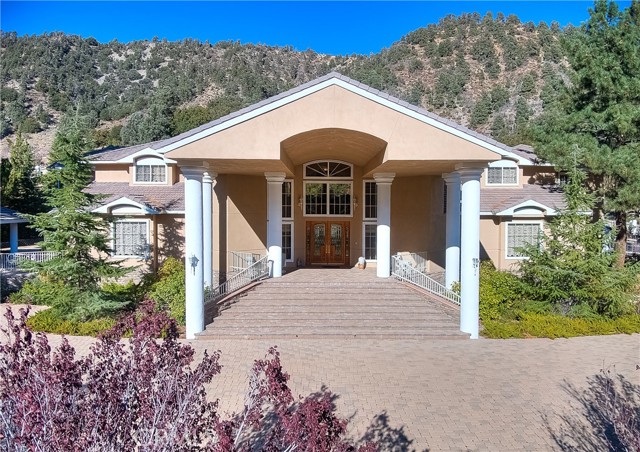 668 State Highway 2, Wrightwood, CA 92397
