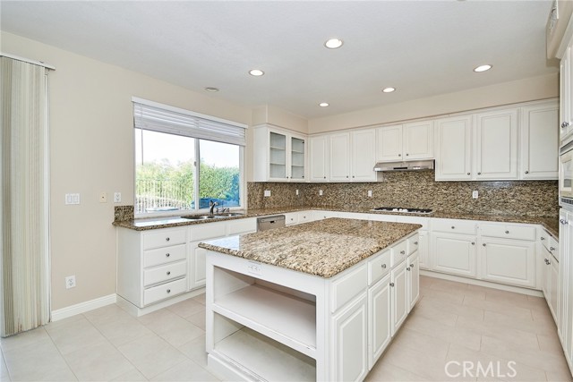 Detail Gallery Image 16 of 54 For 8223 E Marblehead Way, Anaheim Hills,  CA 92808 - 5 Beds | 3/1 Baths