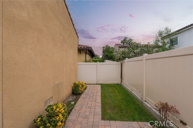 18141 Topham Street, Tarzana CA: https://media.crmls.org/medias/385c6e8c-6e58-47a6-a219-8e862d485621.jpg