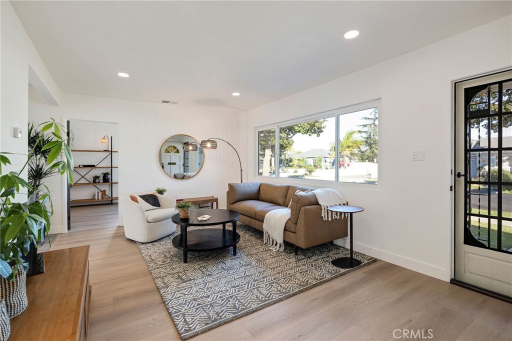 MLS #SB25269824 image #4