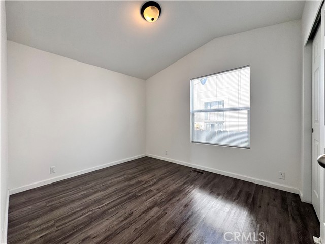 7560 Woodman Place, Van Nuys CA: https://media.crmls.org/medias/385d289d-48b5-467e-933d-58a33a02ec74.jpg
