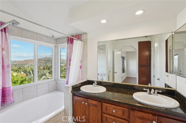 Detail Gallery Image 15 of 25 For 729 La Loma Ln, Corona,  CA 92879 - 4 Beds | 2/1 Baths