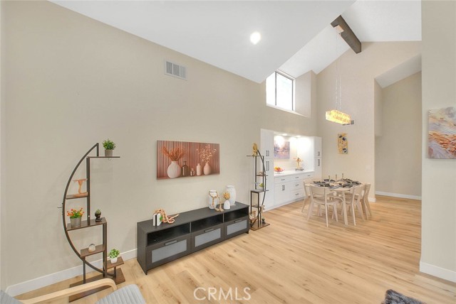 6087 Carol Avenue, Rancho Cucamonga CA: https://media.crmls.org/medias/385db8b1-8757-4902-b9a6-7527fe610267.jpg