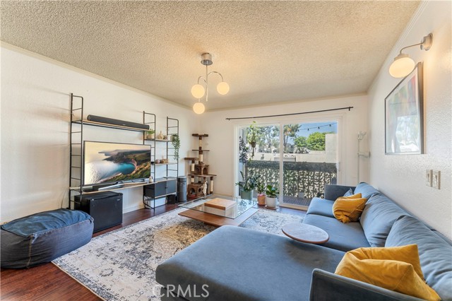 Detail Gallery Image 8 of 26 For 1620 Neil Armstrong St #206,  Montebello,  CA 90640 - 2 Beds | 2 Baths