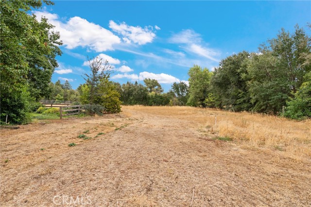 55 Roseanna Court, Chico CA: https://media.crmls.org/medias/385e7cf0-5aeb-47a5-bc1a-c360cedc7782.jpg