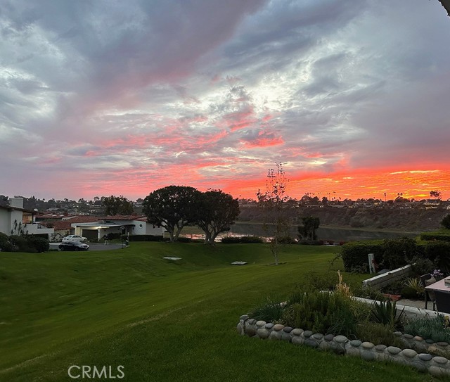 2111 Vista Entrada, Newport Beach CA: https://media.crmls.org/medias/385e82d1-6ce1-4d5a-890f-c2783059c0b5.jpg