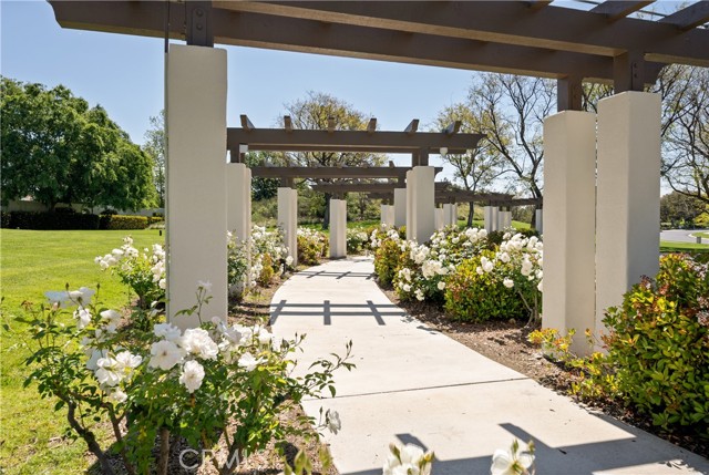 26814 Fairlain Drive, Valencia CA: https://media.crmls.org/medias/385fec62-569a-40c3-9dc5-d92e86183ec3.jpg