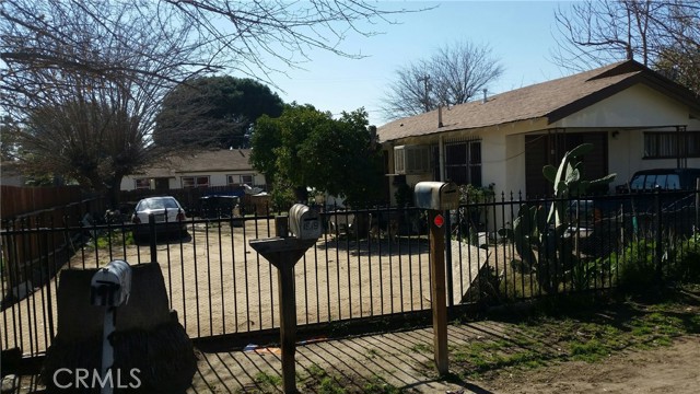 1917 Pacific Street, Bakersfield CA: https://media.crmls.org/medias/38615171-0b0c-4a4c-89d6-f86aab22de89.jpg