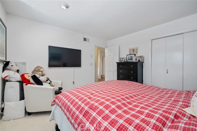 Detail Gallery Image 15 of 53 For 4420 Conchita, Tarzana,  CA 91356 - 4 Beds | 3 Baths