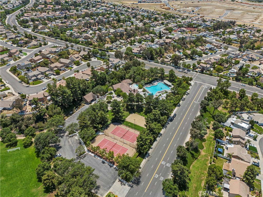https://media.crmls.org/medias/3861eb4e-84aa-4c21-aea4-4ffa598e183b.jpg?preset=X-Large