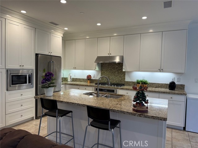 Detail Gallery Image 5 of 17 For 146 Working, Irvine,  CA 92602 - 3 Beds | 2/1 Baths