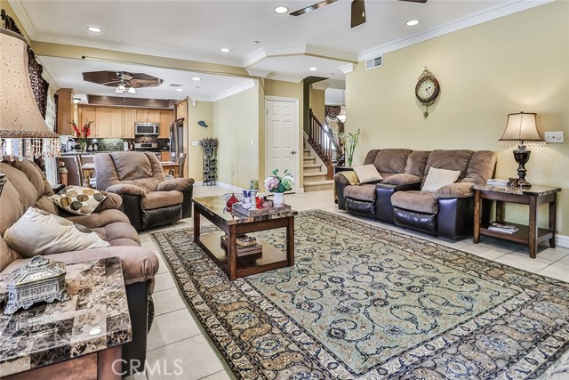 Detail Gallery Image 18 of 61 For 13910 Mountain View Pl, Sylmar,  CA 91342 - 5 Beds | 3 Baths