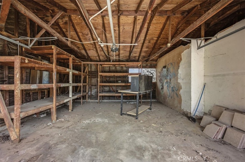 https://media.crmls.org/medias/386229a5-f651-4756-96fe-61a038f9fce4.jpg?preset=X-Large