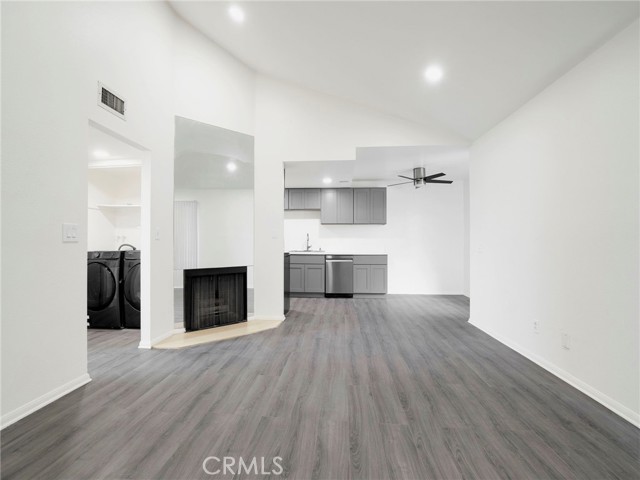 Front Image Thumbnail for CRND26231852