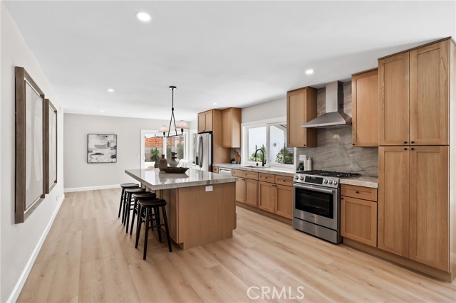 25 Almond Tree Lane, Irvine CA: https://media.crmls.org/medias/38630195-e622-417e-a889-28c63b4d170f.jpg