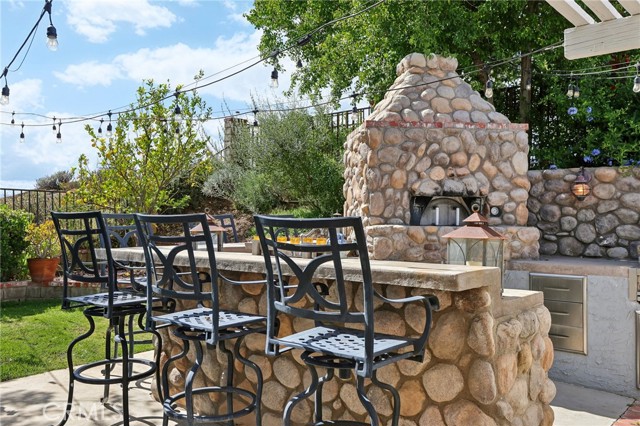 Detail Gallery Image 27 of 47 For 27959 Palmetto Ridge Dr, Valencia,  CA 91354 - 4 Beds | 2/1 Baths