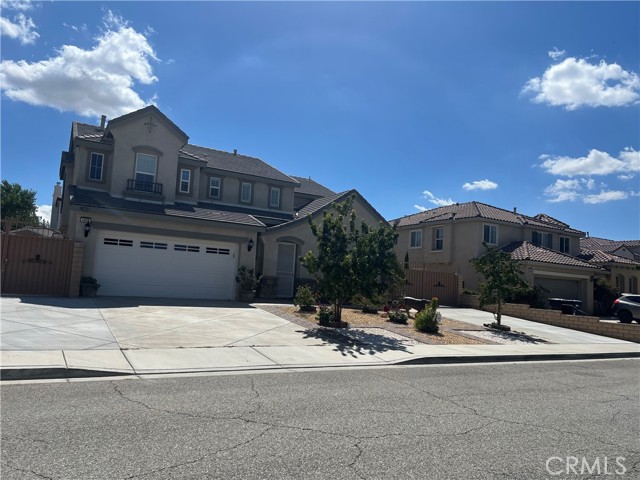 Detail Gallery Image 2 of 33 For 4900 Summerbreeze, Palmdale,  CA 93552 - 5 Beds | 4 Baths