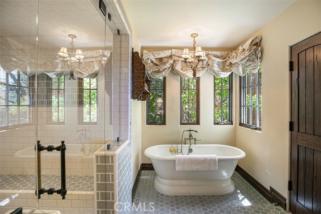 28087 North Shore Road, Lake Arrowhead CA: https://media.crmls.org/medias/3864bb43-c5be-4cf7-b6bd-677ab17d6c2c.jpg