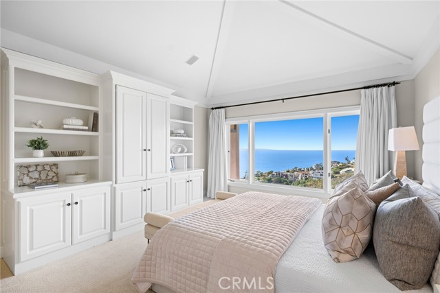 755 Pelican Drive, Laguna Beach CA: https://media.crmls.org/medias/38650117-a058-4654-8f81-ffe7475c4415.jpg