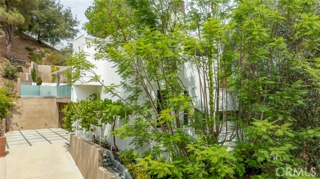 22619 Holanda Road, Woodland Hills CA: https://media.crmls.org/medias/38656666-6e28-4fab-af17-645e0709d802.jpg