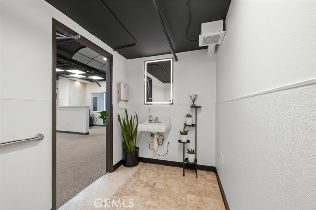 400 W Ocean Boulevard, Long Beach, California 90802, ,Commercial Lease,For Rent,400 W Ocean Boulevard,CRPW25108628