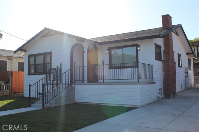 Front Image Thumbnail for CRDW25258168