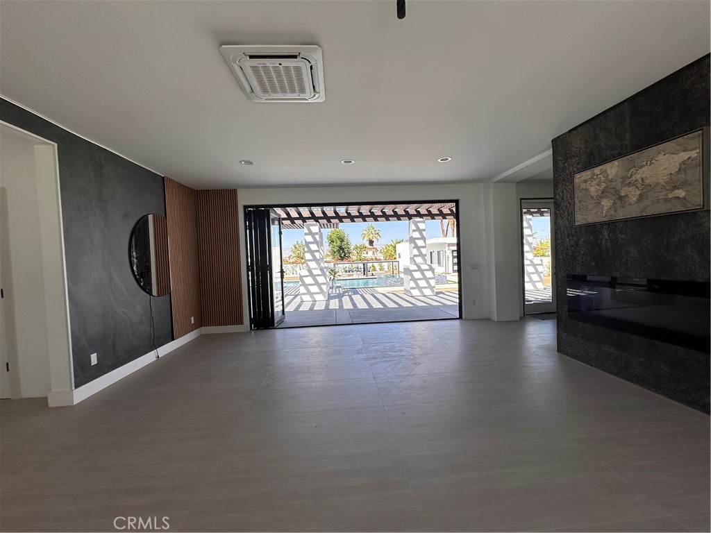 MLS #CV26133472 image #13