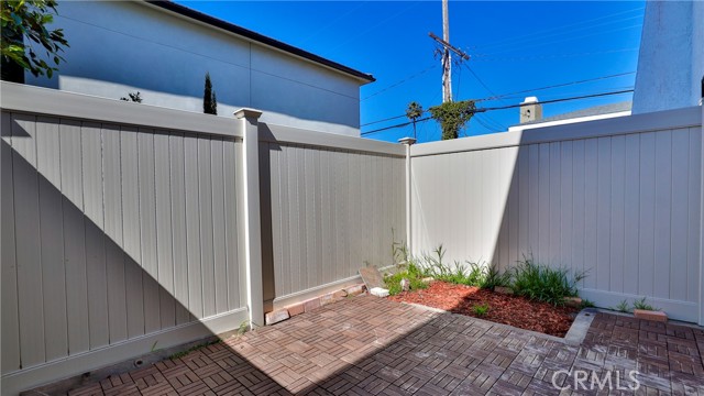 2607 Nelson Ave, Redondo Beach, California 90278, 2 Bedrooms Bedrooms, ,1 BathroomBathrooms,Residential,Sold,Nelson Ave,OC22046640