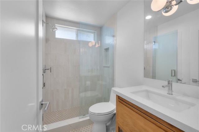 404 Hermosa Avenue, Hermosa Beach CA: https://media.crmls.org/medias/38694934-1748-4236-88d0-e044ae49d33e.jpg
