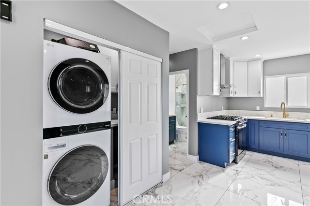 Detail Gallery Image 44 of 61 For 7700 Winnetka, Winnetka,  CA 91306 - 5 Beds | 3 Baths