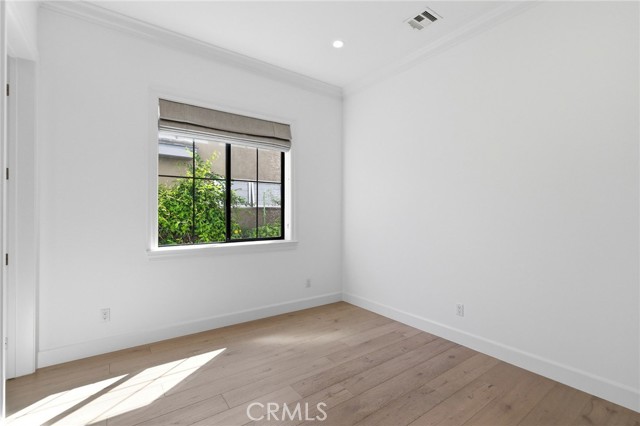 Detail Gallery Image 9 of 59 For 1405 Oak Ave, Manhattan Beach,  CA 90266 - 4 Beds | 4/1 Baths