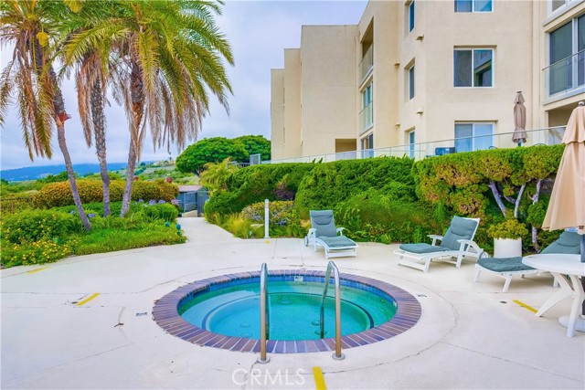 3200 La Rotonda Drive, Rancho Palos Verdes CA: https://media.crmls.org/medias/386a4f97-397d-4f8c-9bf6-9b9a61489fab.jpg