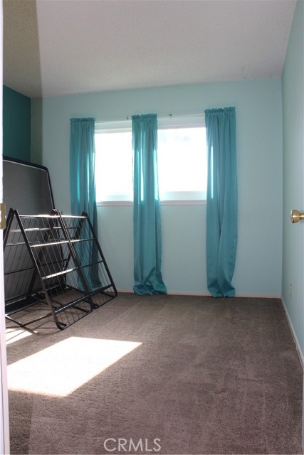 Image 13 of 33 For 15856 Lawnhill Drive