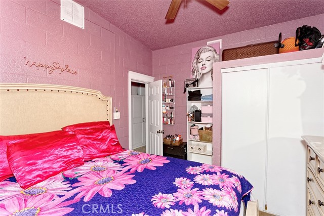 19288 3rd, Oro Grande CA: https://media.crmls.org/medias/386ae110-3f3c-414e-9103-1bac2c71297a.jpg