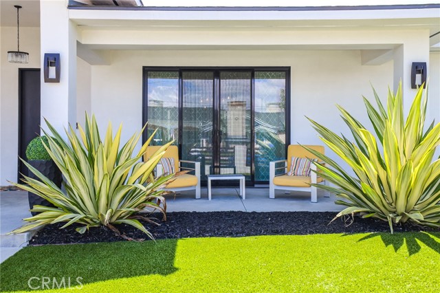 11221 Davenport Road, Rossmoor CA: https://media.crmls.org/medias/386b53e4-ea4d-42fc-ae98-b940a4049c2a.jpg