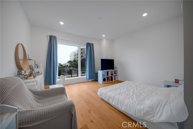 Detail Gallery Image 11 of 20 For 1310 Rivington, Irvine,  CA 92612 - 2 Beds | 2/1 Baths