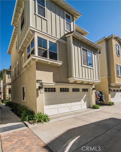 Detail Gallery Image 8 of 8 For 2169 Harmony Way, Costa Mesa,  CA 92627 - 2 Beds | 2/2 Baths