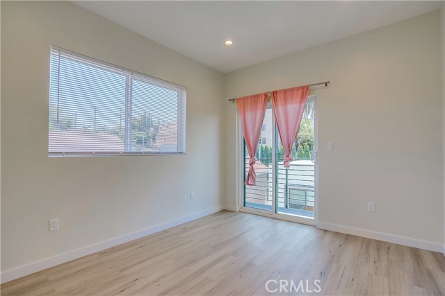 Detail Gallery Image 28 of 48 For 4638 Lomita St, Los Angeles,  CA 90019 - 4 Beds | 4/1 Baths