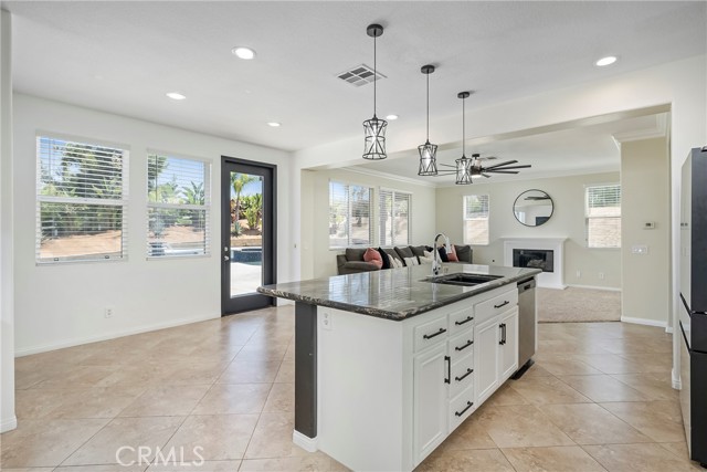 17530 Dry Run Court, Riverside CA: https://media.crmls.org/medias/386c500b-5522-4e29-beea-369956ed9d25.jpg