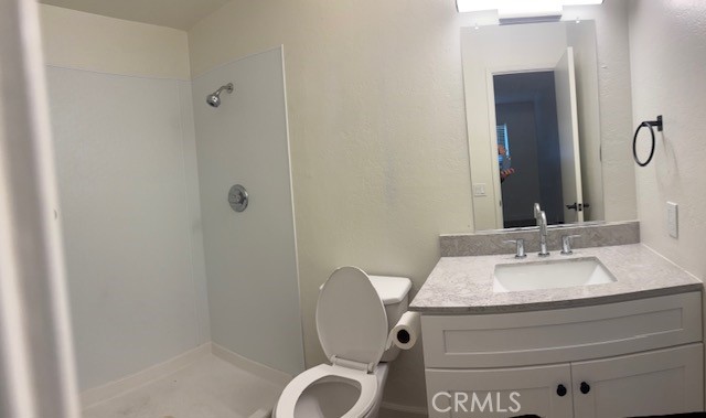 Detail Gallery Image 8 of 14 For 2318 Franzen, Santa Ana,  CA 92705 - – Beds | – Baths